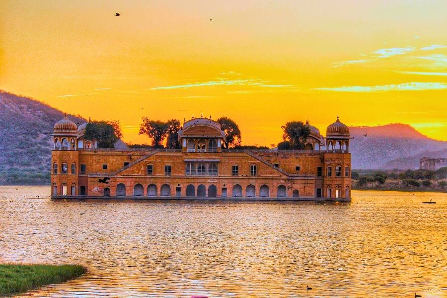 From Delhi: Jaipur City Private Day Tour by Fast Train